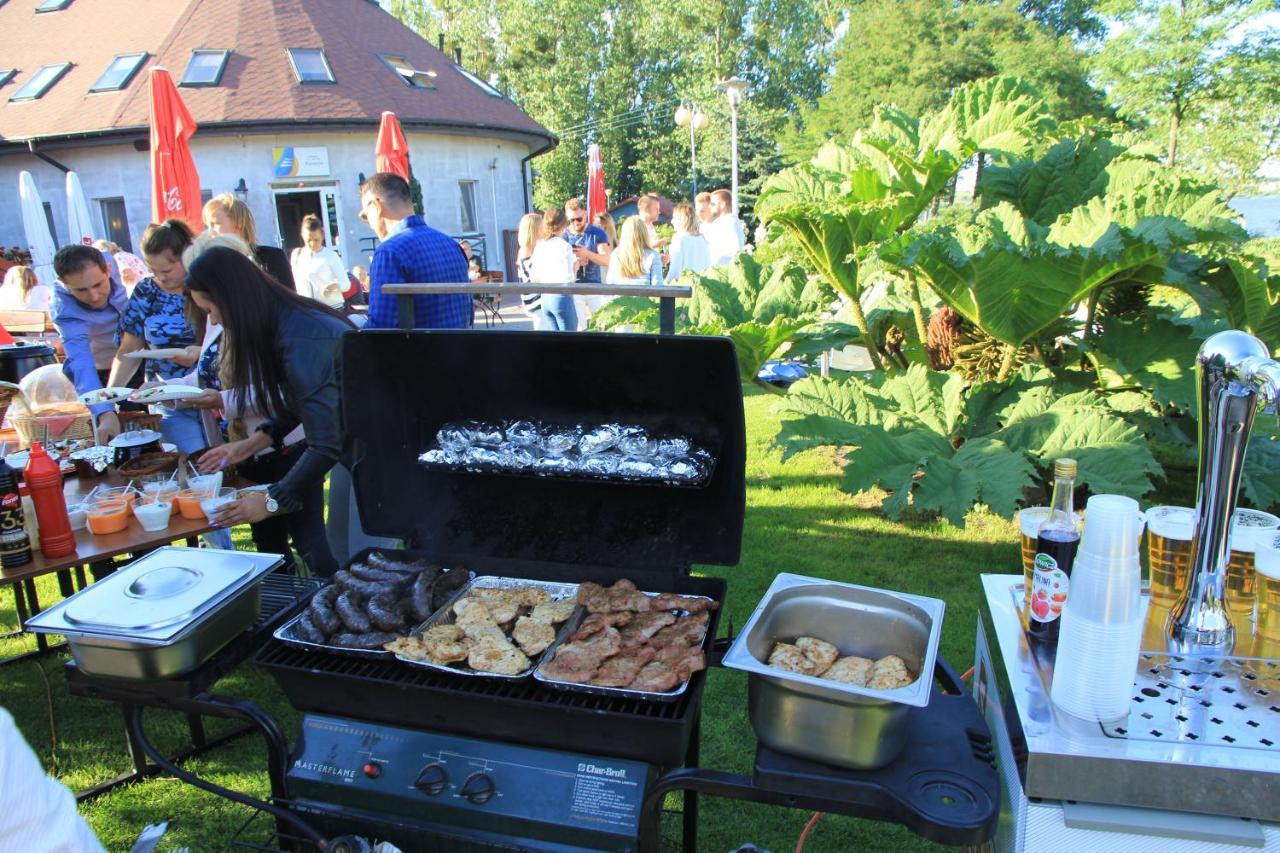 Gosciniec Pod Zaglami Bed & Breakfast Skoki Duze Eksteriør bilde