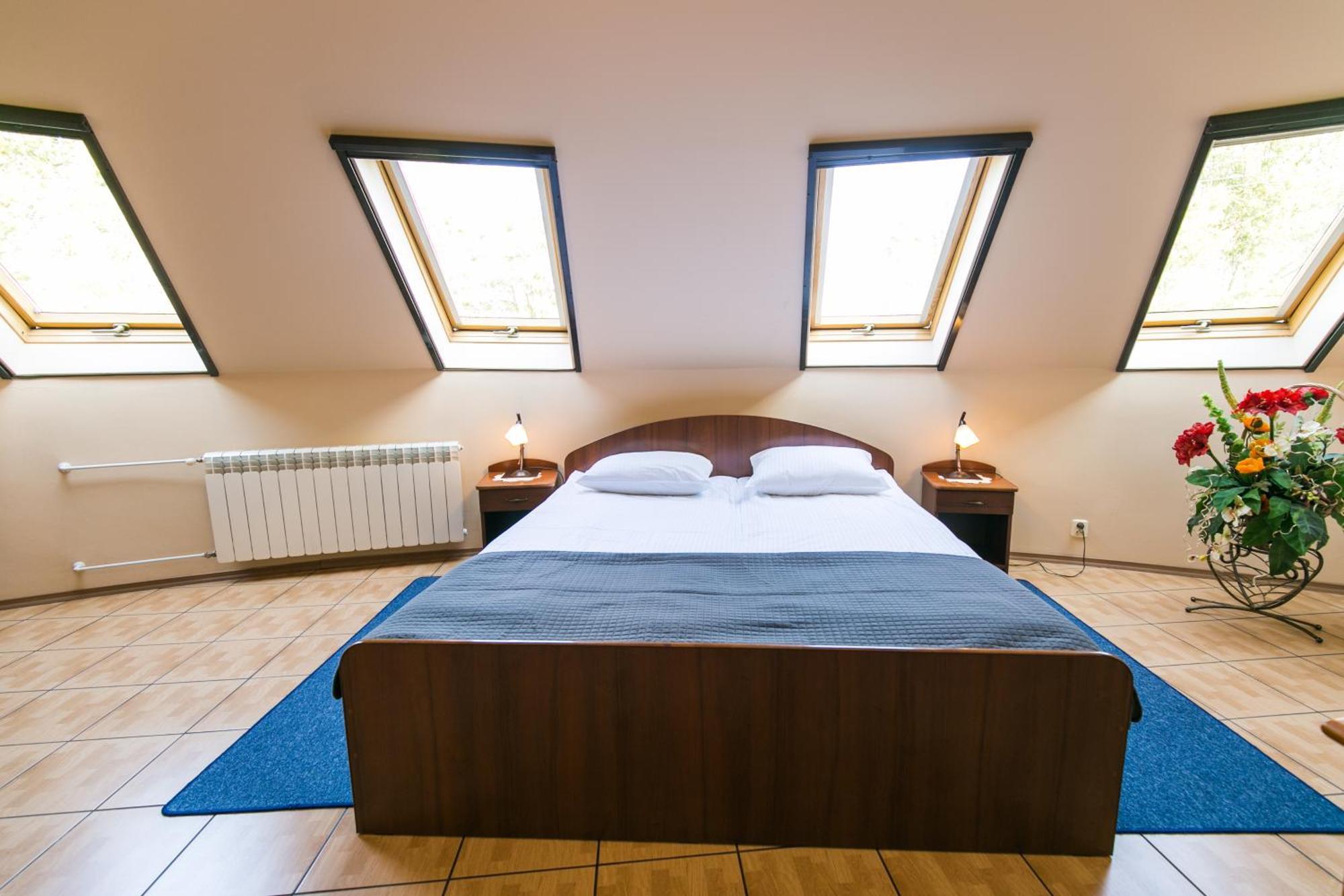 Gosciniec Pod Zaglami Bed & Breakfast Skoki Duze Rom bilde
