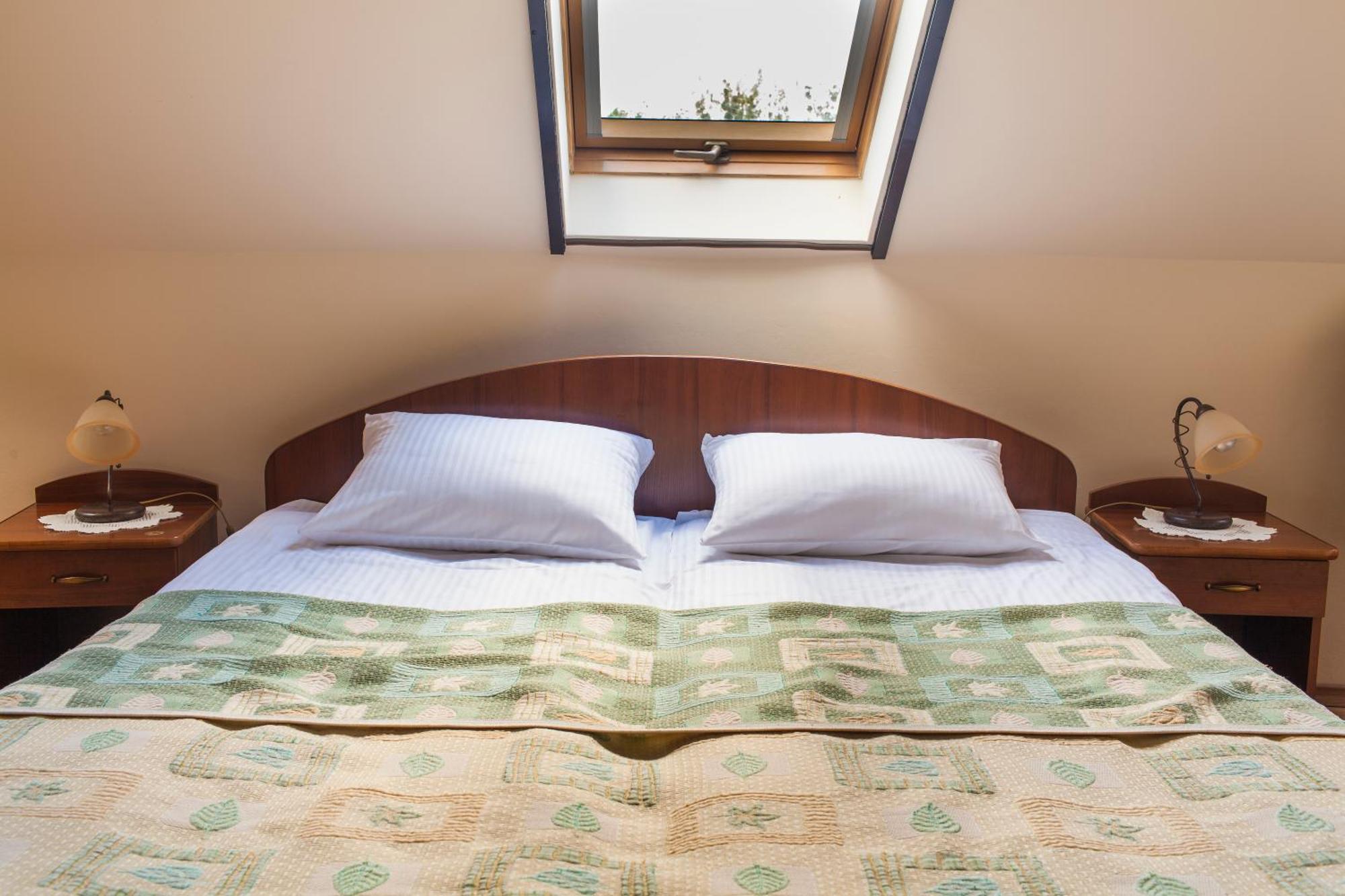Gosciniec Pod Zaglami Bed & Breakfast Skoki Duze Rom bilde